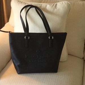 NWT KATE SPADE  LARCHMONT AVENUE LOGO “PENNY”